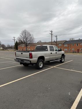 2004 Chevrolet Silverado 2500 LS H/D Crew Cab