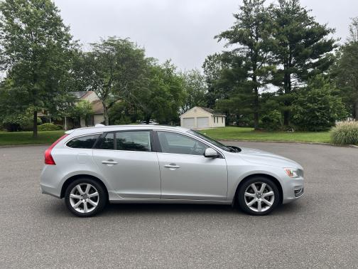 2017 Volvo V60 T5 Premier
