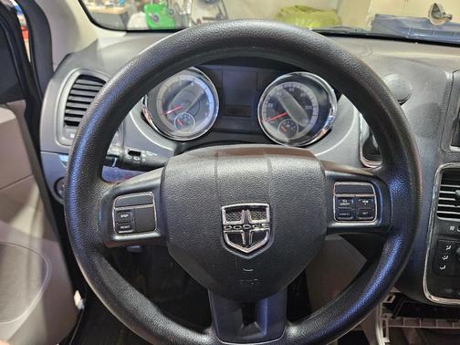 Blue 2014 Dodge Grand Caravan SXT