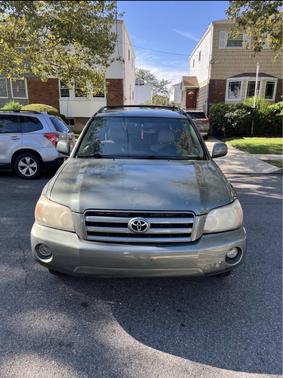 Green 2005 Toyota Highlander Limited
