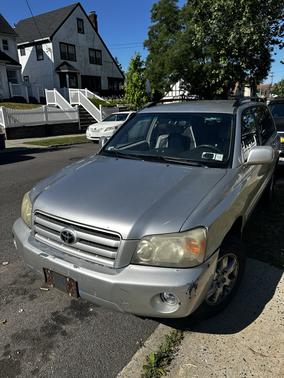 Gray 2005 Toyota Highlander Limited