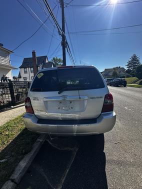 Gray 2005 Toyota Highlander Limited