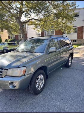 Green 2005 Toyota Highlander Limited