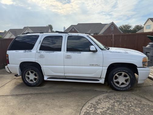 2004 GMC Yukon Denali