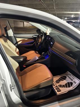 White 2019 Volkswagen Jetta 1.4T SEL