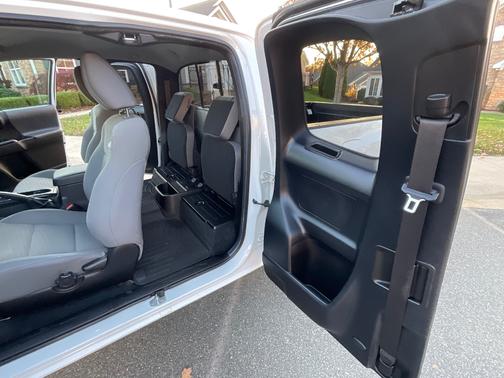 2022 Toyota Tacoma SR