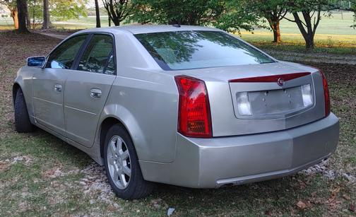 Photo 3 of 8 of 2007 Cadillac CTS Base