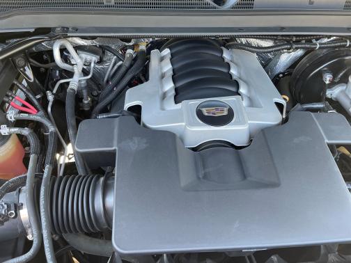 Photo 5 of 5 of 2015 Cadillac Escalade ESV Platinum