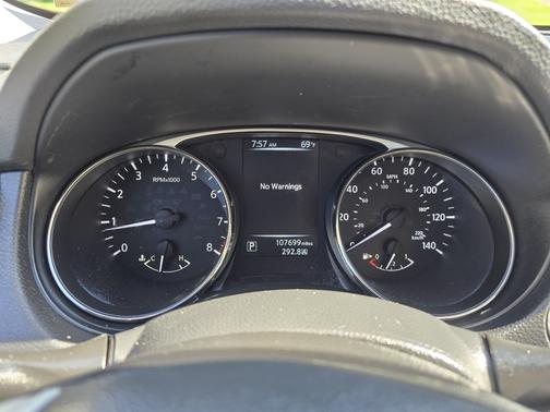 2016 Nissan Rogue SV
