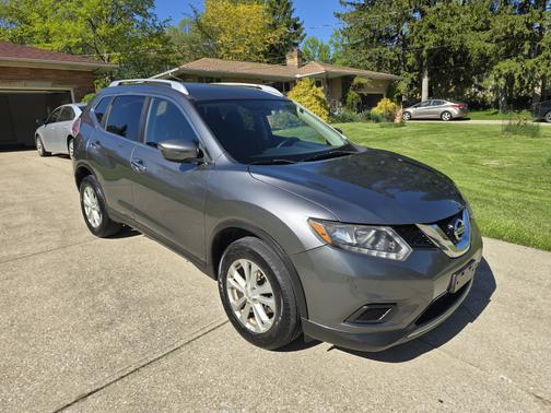 2016 Nissan Rogue SV