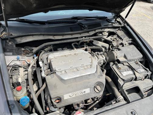 Brown 2011 Honda Accord EX-L