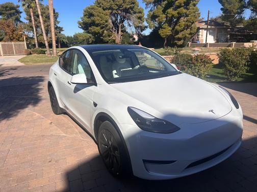 2025 Tesla Model Y Long Range AWD