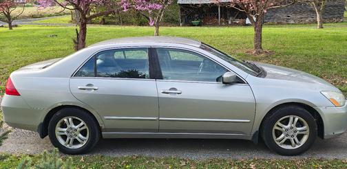 Silver 2006 Honda Accord SE