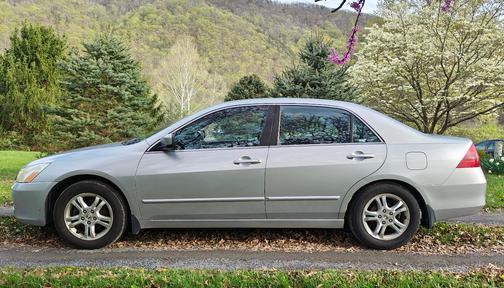 Silver 2006 Honda Accord SE