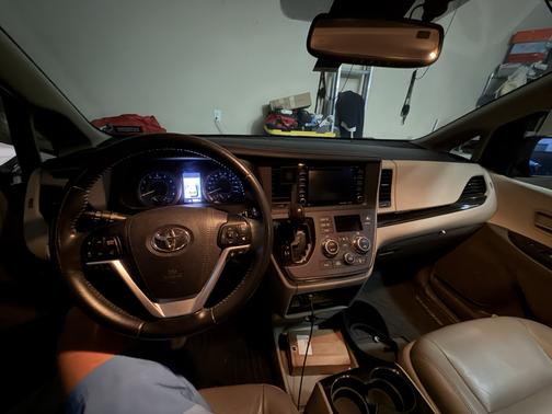 Red 2019 Toyota Sienna XLE Premium