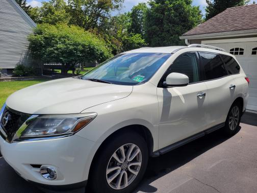 2016 Nissan Pathfinder SV