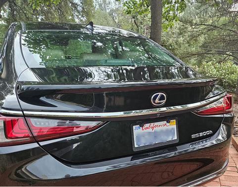 2020 Lexus ES 300h Base
