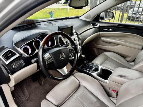 Silver 2011 Cadillac SRX Turbo Premium