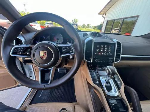 2017 Porsche Cayenne Base
