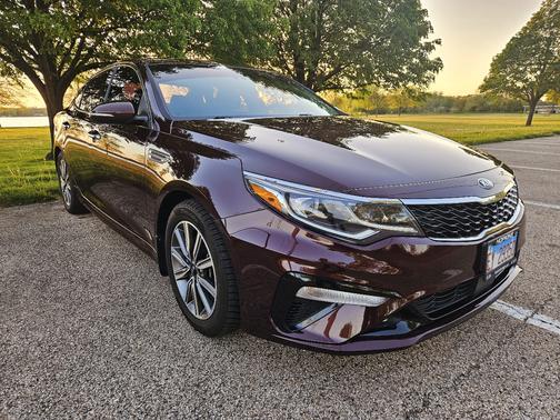 Red 2019 Kia Optima EX
