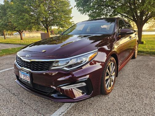 Red 2019 Kia Optima EX