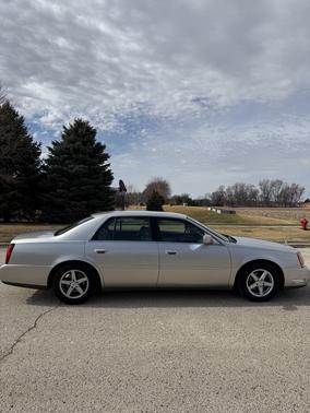 2005 Cadillac DeVille Base