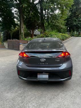 2017 Hyundai IONIQ Hybrid Blue