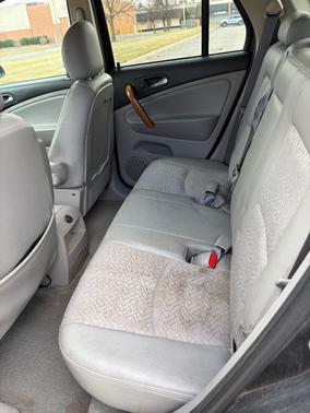 Gray 2007 Saturn Vue Base