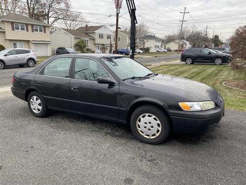 1999 Toyota Camry LE