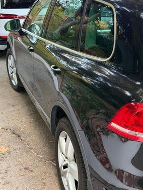 Black 2012 Volkswagen Touareg VR6 Lux