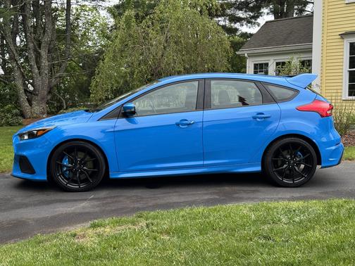 Blue 2017 Ford Focus RS Base