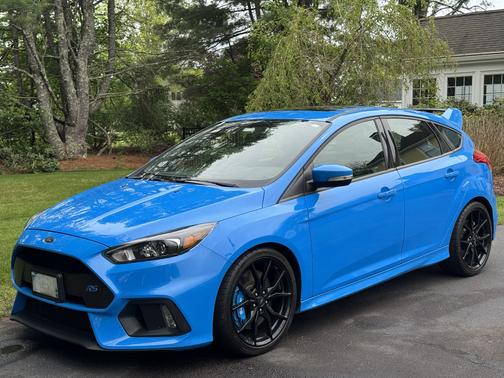 Blue 2017 Ford Focus RS Base