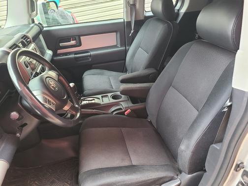 Silver 2007 Toyota FJ Cruiser Base