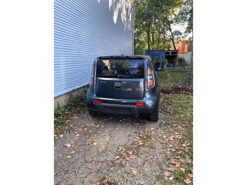 2010 Kia Soul +