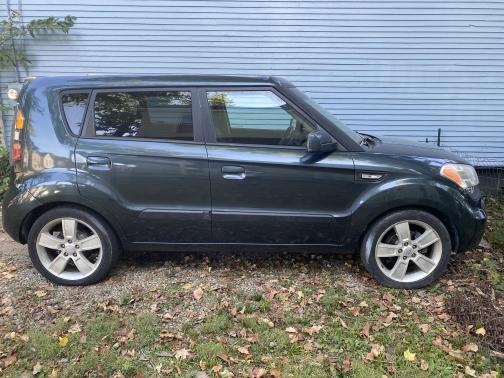 2010 Kia Soul +