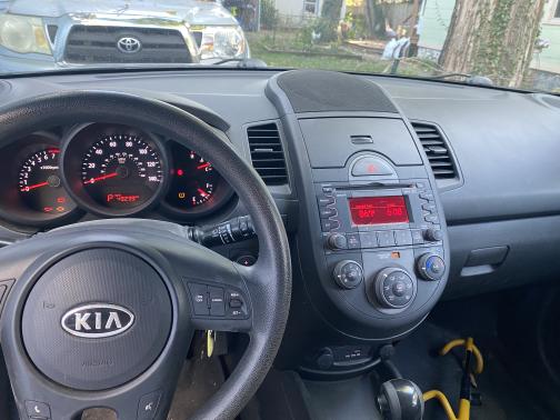2010 Kia Soul +