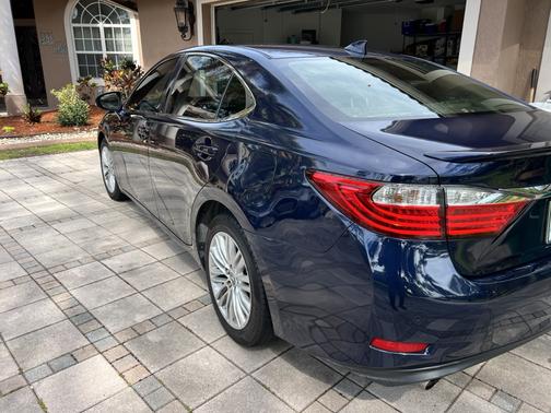 2015 Lexus ES 350 Crafted Line