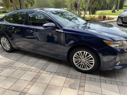 2015 Lexus ES 350 Crafted Line