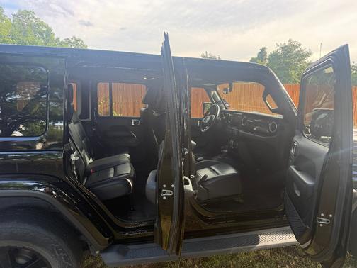 Black 2021 Jeep Wrangler Unlimited Sahara