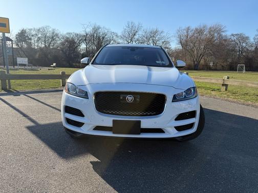 2019 Jaguar F-PACE 25t Premium