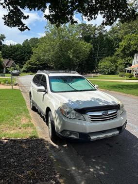 2010 Subaru Outback 3.6 R Limited