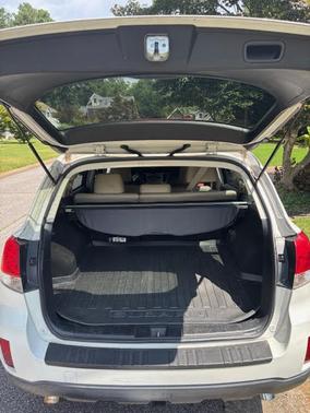 2010 Subaru Outback 3.6 R Limited