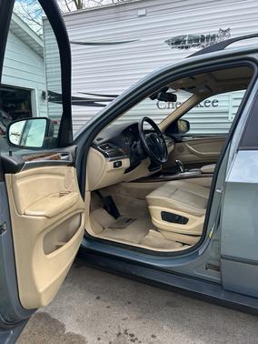 Green 2010 BMW X5 xDrive35d