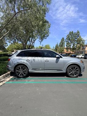 Silver 2020 Audi Q7 55 Premium Plus