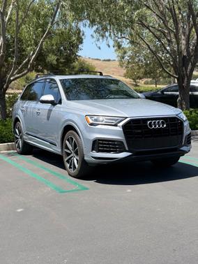 Silver 2020 Audi Q7 55 Premium Plus