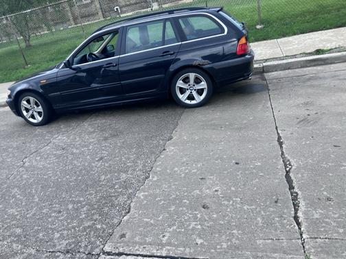 2005 BMW 325 xi Sport