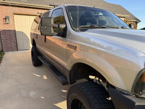 2005 Ford Excursion XLT