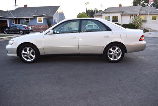 2001 Lexus ES 300 Base