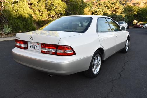 2001 Lexus ES 300 Base