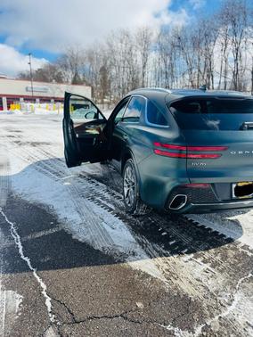 2022 Genesis GV70 2.5T